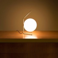 Настольная лампа Flos IC Lights IC T1 LOW Brushed brass F3171059 Настольная лампа Flos IC Lights IC T1 LOW Brushed brass F3171059